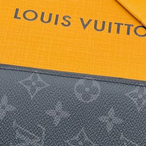 Кошелек Louis Vuitton Brazza