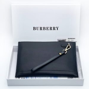 Клатч Burberry