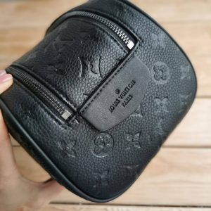 Косметичка Louis Vuitton Dopp Kit