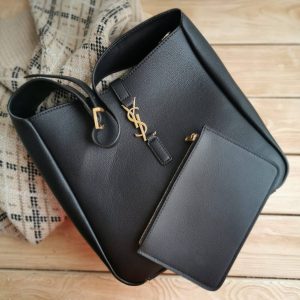 Сумка Yves Saint Laurent Hobo