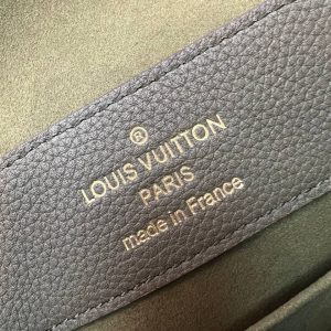 Сумка Louis Vuitton Lockme Ever MM