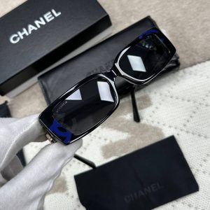 Солнцезащитные очки Chanel