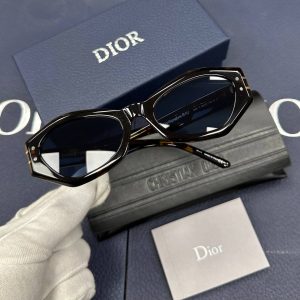 Солнцезащитные очки Dior