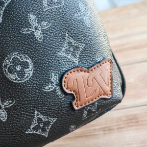 Сумка Louis Vuitton Avenue Sling