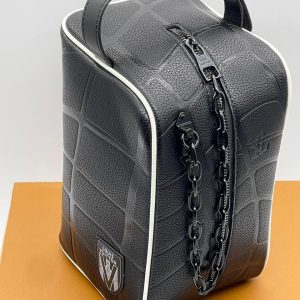 Несессер Louis Vuitton Dopp Kit