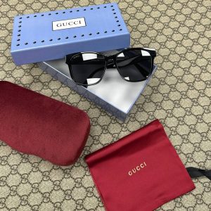 Солнцезащитные очки Gucci