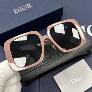 Солнцезащитные очки Dior