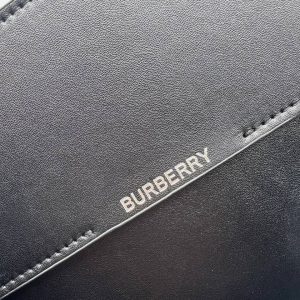 Сумка Burberry