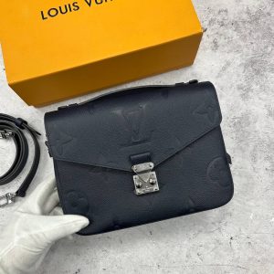 Сумка Louis Vuitton Pochette Metis