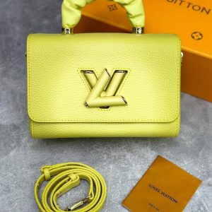 Сумка Louis Vuitton TWIST MM