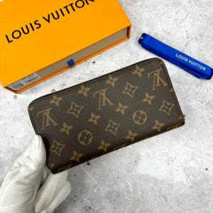 Кошелек Louis Vuitton Zippy Christmas Animation