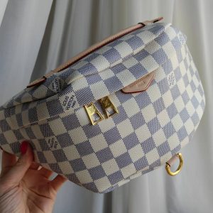 Сумка на пояс Louis Vuitton