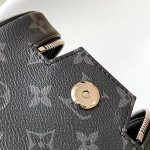 Косметичка Louis Vuitton Dopp Kit