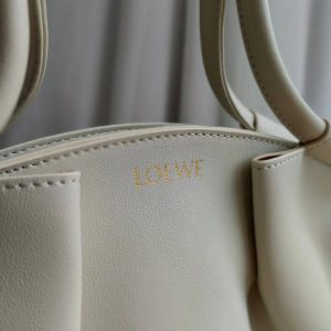 Сумка Loewe Paseo