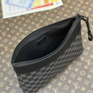 Клатч Louis Vuitton Voyage