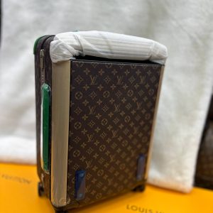 Чемодан Louis Vuitton