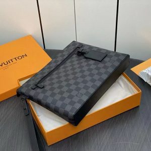 Клатч Louis Vuitton Voyage