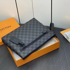 Клатч Louis Vuitton Voyage