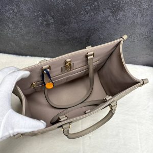 Сумка Louis Vuitton Onthego