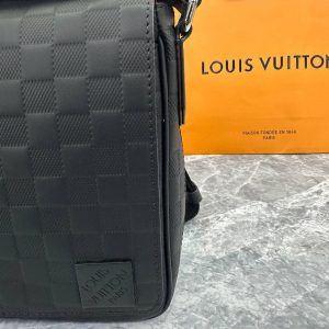 Сумка Louis Vuitton District