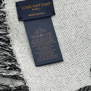 Шарф Louis Vuitton Essential