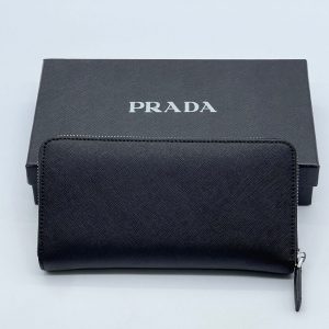 Кошелек Prada