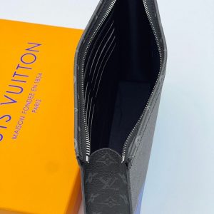 Клатч Louis Vuitton