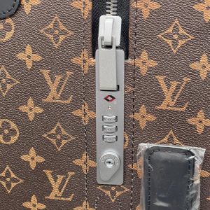 Чемодан Louis Vuitton