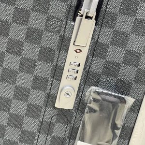 Чемодан Louis Vuitton