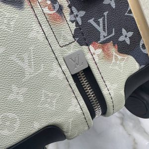 Чемодан Louis Vuitton