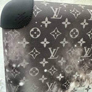 Чемодан Louis Vuitton