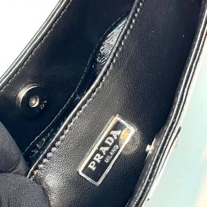 Сумка Prada Cleo