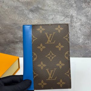 Обложка для паспорта Louis Vuitton