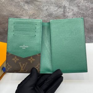 Обложка для паспорта Louis Vuitton