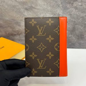 Обложка для паспорта Louis Vuitton