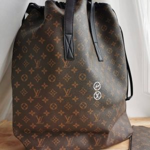 Сумка Louis Vuitton Tote