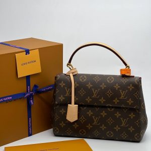 Сумка Louis Vuitton Cluny