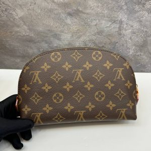 Косметичка Louis Vuitton Cosmetic Pouch