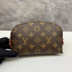 Косметичка Louis Vuitton Cosmetic Pouch