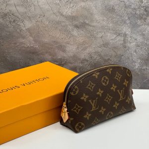 Косметичка Louis Vuitton Cosmetic Pouch