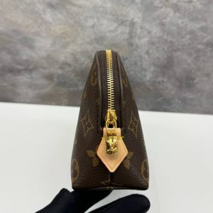 Косметичка Louis Vuitton Cosmetic Pouch