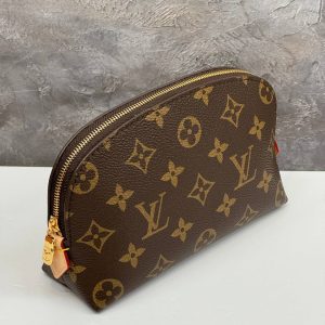 Косметичка Louis Vuitton Cosmetic Pouch