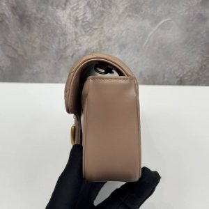 Сумка Gucci GG MARMONT LEATHER SUPER MINI