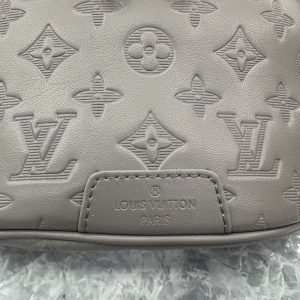 Сумка на пояс Louis Vuitton Discovery