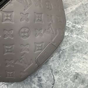 Сумка на пояс Louis Vuitton Discovery