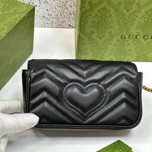 Сумка Gucci GG MARMONT LEATHER SUPER MINI