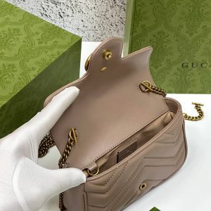 Сумка Gucci GG MARMONT LEATHER SUPER MINI