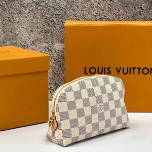 Косметичка Louis Vuitton Cosmetic Pouch