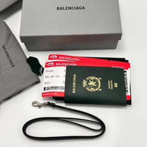 Обложка на паспорт Balenciaga