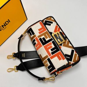 Сумка Fendi Baguette